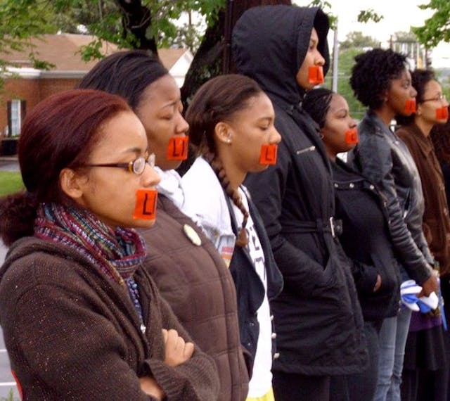 Praying for LIFE outside an abortion clinic in Atlanta Black women praying for life outside abortion clinic