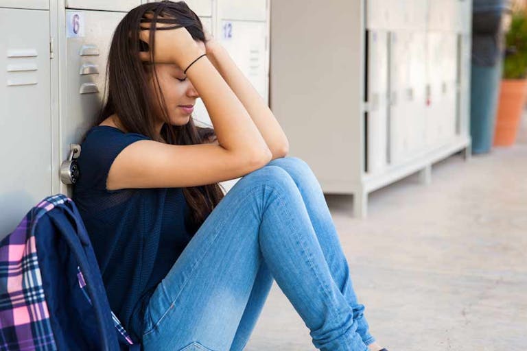 teen-girl-sad-crying-teen-pregnancy