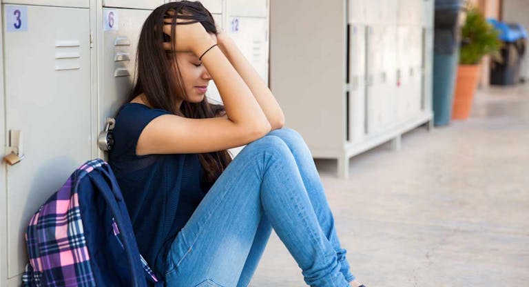 teen-girl-sad-crying-teen-pregnancy