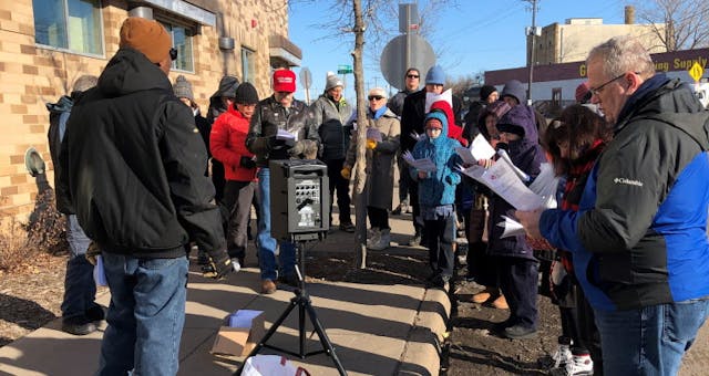 Prayer warriors gathered outside a Planned Parenthood in St. Paul, MN (Photo:   ) image