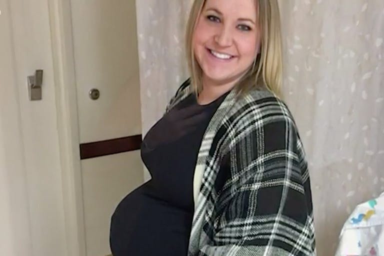 surrogate-mom-fights-for-baby