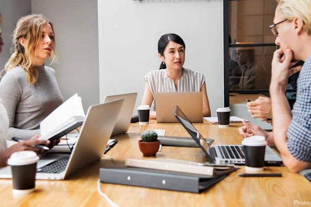 pregnant, women working
