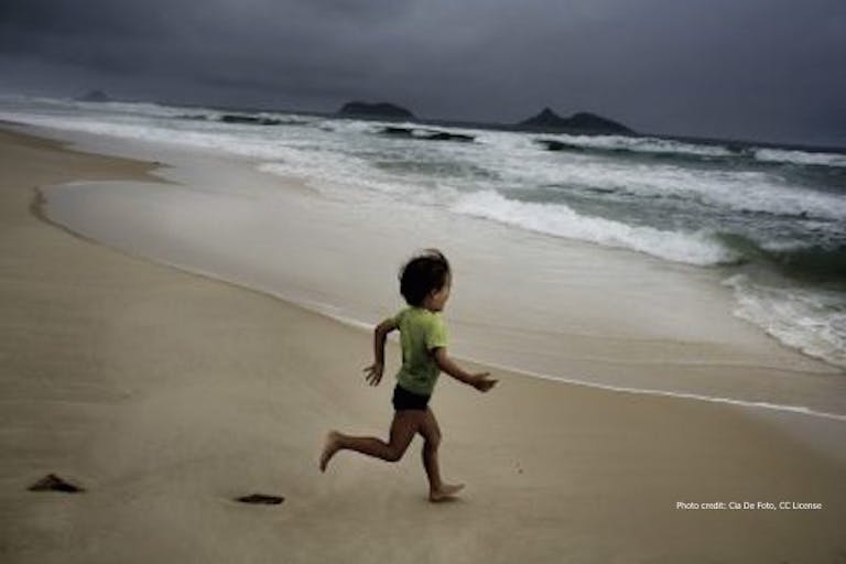 race, child, ocean, run