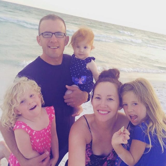 The Ahern Family. Harper, Robert, Iva, Abbey, and Dylan. Photo via Pistol Annie Ahern Facebook page