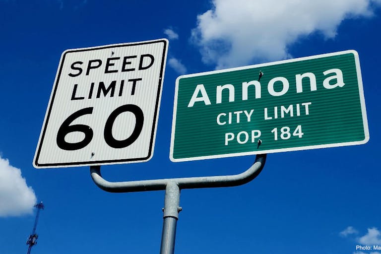 Annona Texas sign Mark Lee Dickson