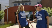 Volunteer escorts at Planned Parenthood”n