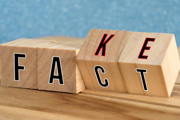 Dice for fact and fake