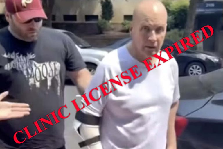 Original screenshot: PAAU Santangelo clinic license expired