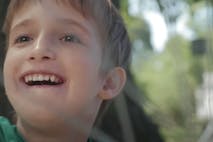 Screenshot: Grupa Proelio Tomek enjoying time biking with family.