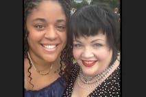 Kim Elliot with her daughter (Photo: Kim Elliot) Kim Elliot and her daughter pose together for a happy photo