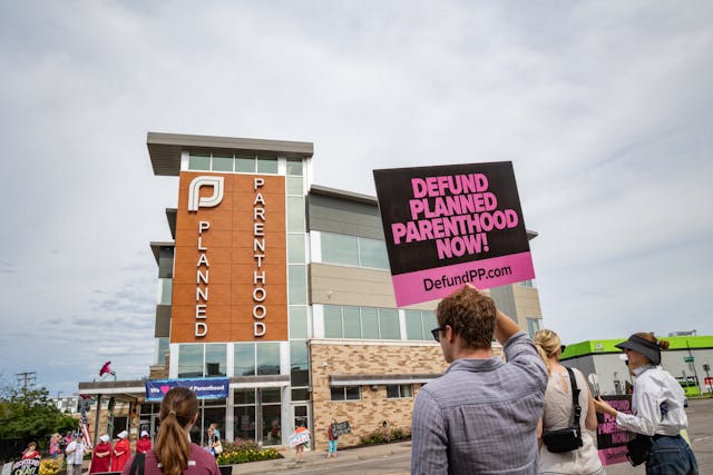 Defund Planned Parenthood 2026 defund planned parenthood sign