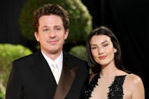 BEVERLY HILLS, CALIFORNIA - MARCH 02: (L-R) Charlie Puth and Brooke Sansone attend the 2025 Vanity Fair Oscar Party Hosted By Radhika Jones at Wallis Annenberg Center for the Performing Arts on March 02, 2025 in Beverly Hills, California.
