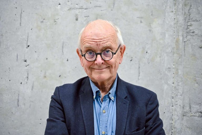 Photo: Anastasiia Smolienko/Ukrinform/Future Publishing via Getty Images LVIV, UKRAINE - OCTOBER 25, 2024 - British neurosurgeon Henry Marsh is pictured during the lecture "Why is teamwork so important in medicine? What should be the effective communication between doctors within the team?" at the training hub of St. Panteleimon Hospital of the First Territorial Medical Association of Lviv, western Ukraine. (Photo credit should read Anastasiia Smolienko / Ukrinform/Future Publishing via Getty Images)