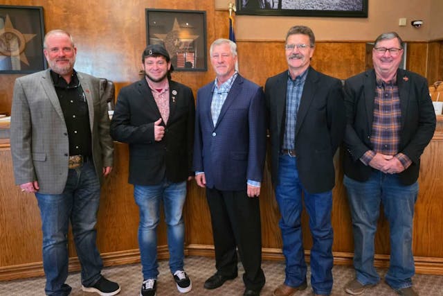 Photo: Mark Lee Dickson (Commissioner Cash Berry, SCFTU Initiative founder Mark Lee Dickson, Judge Randy Johnson, Commissioner Doug Wagner, and Commissioner Jimmie Long) Howard County TX