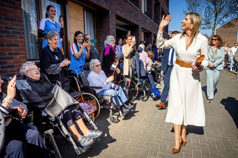 Photo: Patrick van Katwijk/Getty Images HEERLEN, NETHERLANDS - APRIL 9: Queen Maxima of The Netherland visits the district Heerlebaan where the queen is shown how Heerlerbaan as a community deals with challenges such as increasing aging and creating opportunities for young people, and how residents work together to create a liveable and safe neighborhood, on April 9, 2025 in Heerlen, Netherlands.