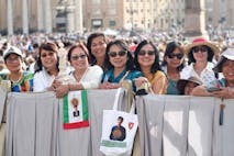 Photo: Grzegorz Galazka/Archivio Grzegorz Galazka/Mondadori Portfolio via Getty Images Catholics from Vietnam during the General Audience on Wednesday in St. Peter's Square. Vatican City (Vatican), September 17th, 2025.