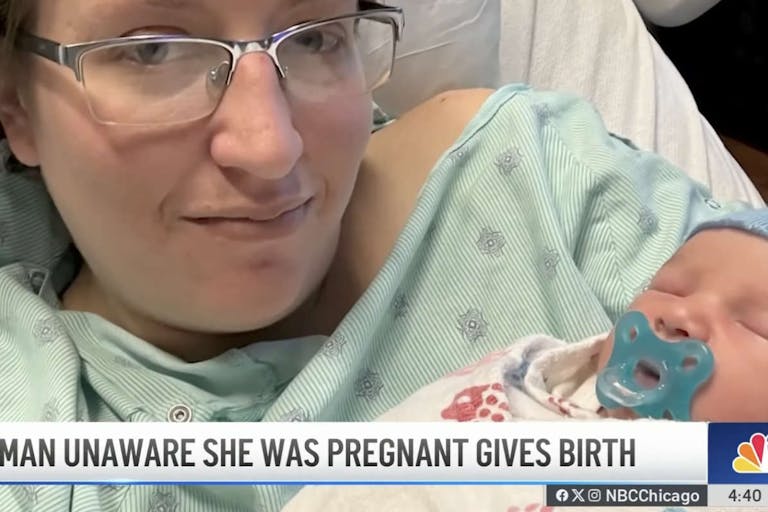 Screenshot: NBC Chicago Melanie Smith surprise birth Christmas