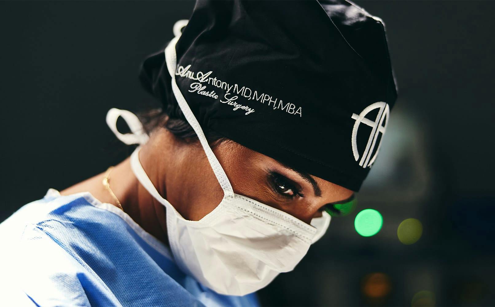 doctor in uniform ready for surgery