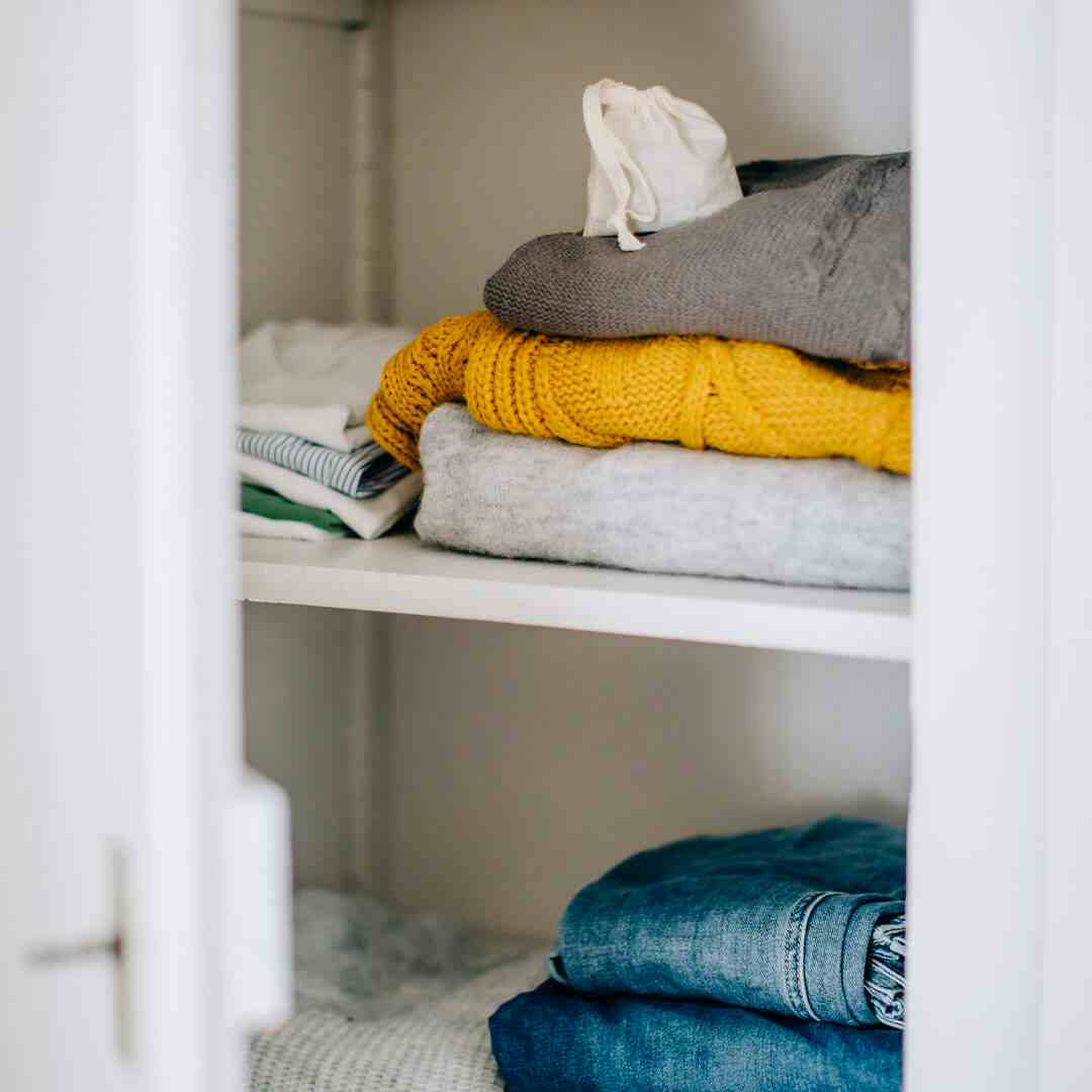 fragrants sac in closet