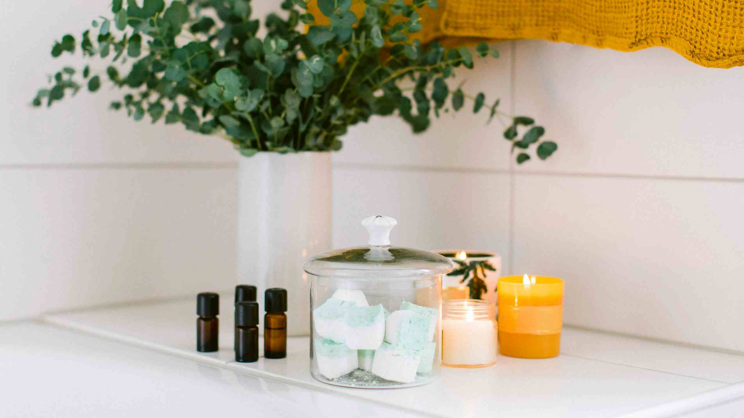 Shower melts with essential oils