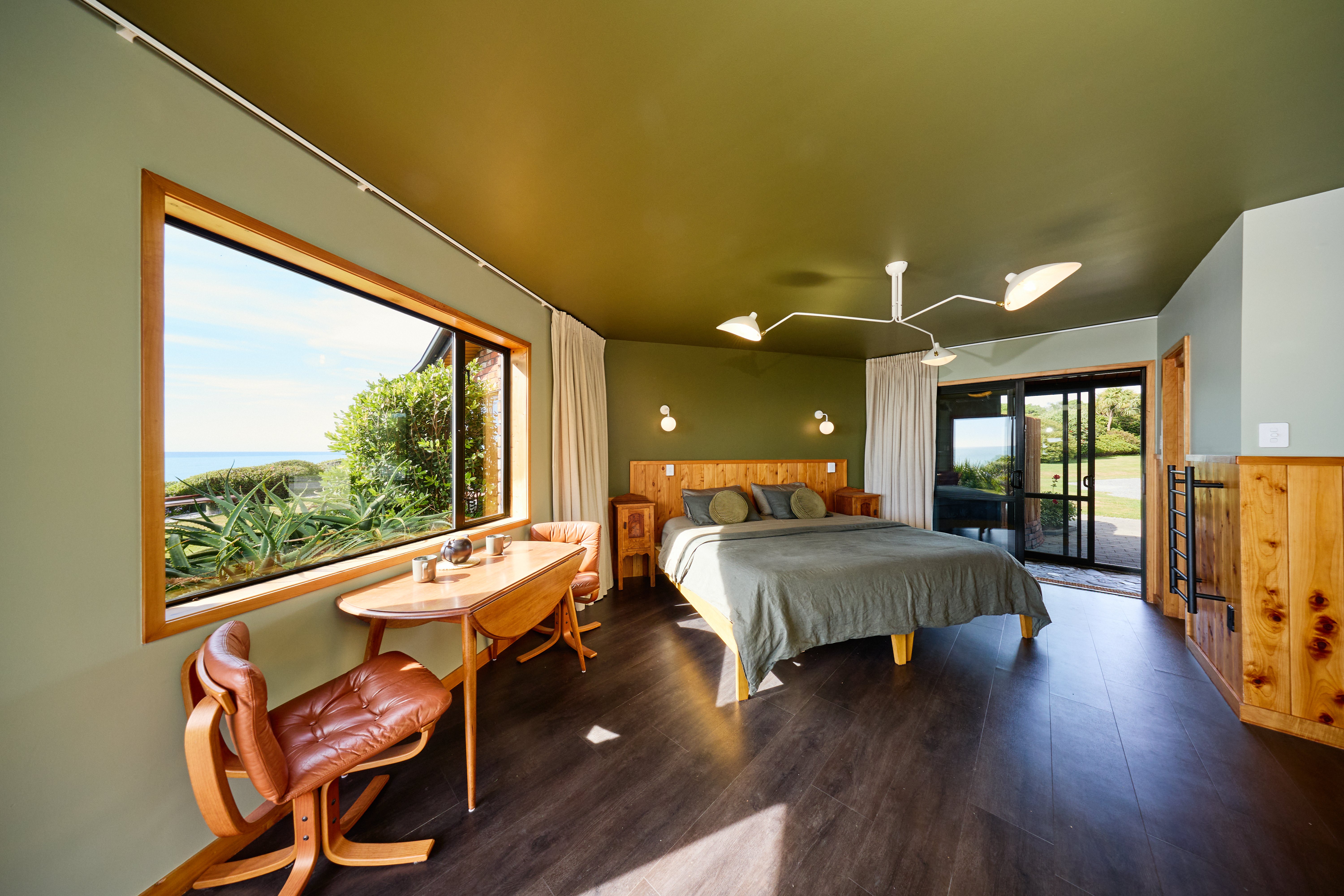 oceanview whole room