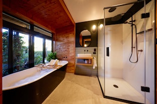 Surfwatch full bathroom