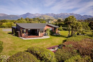 Front house hapuku doors