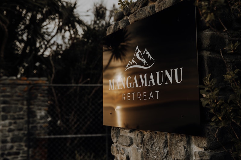 Retreat sign
