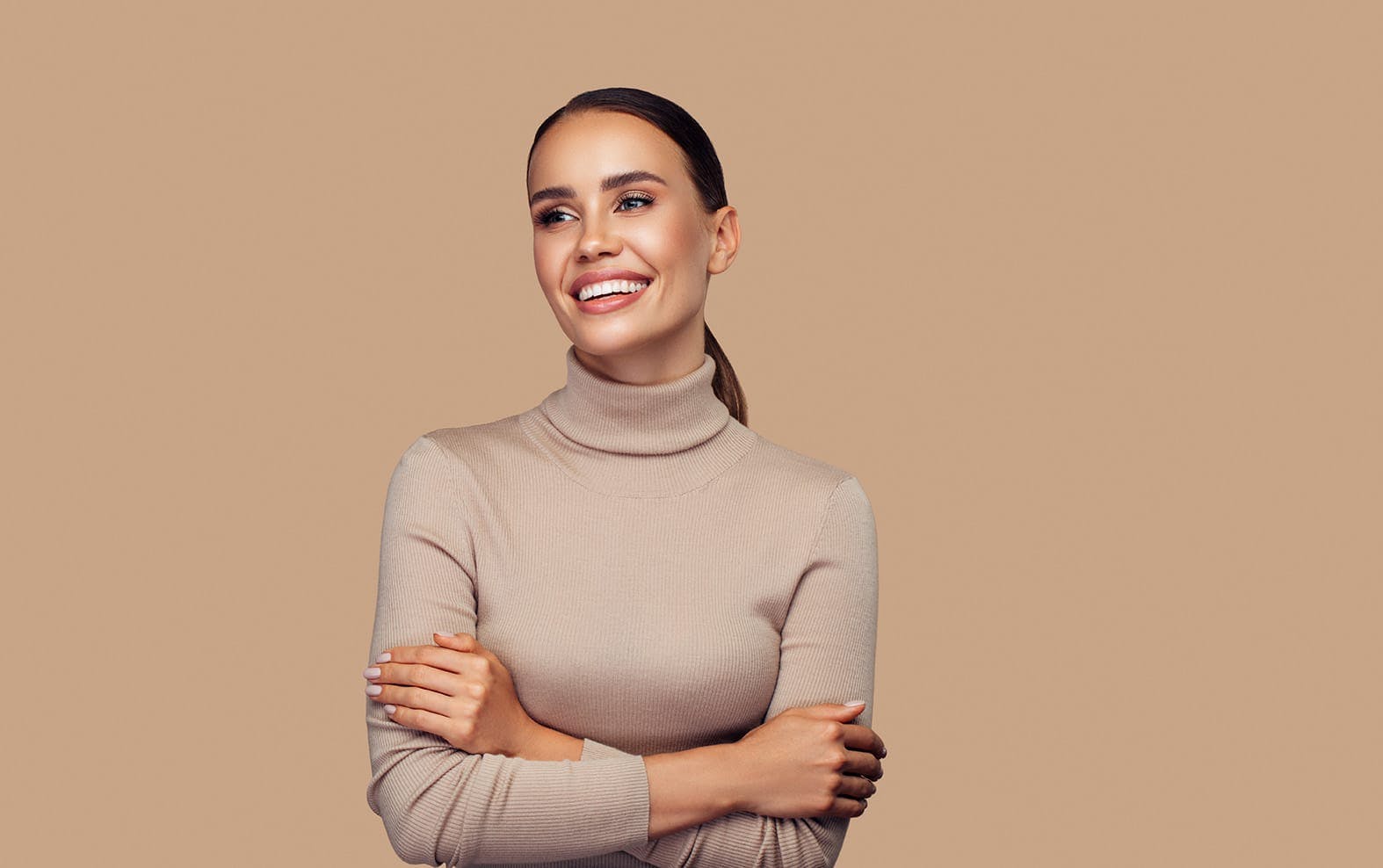 woman crossing her arms