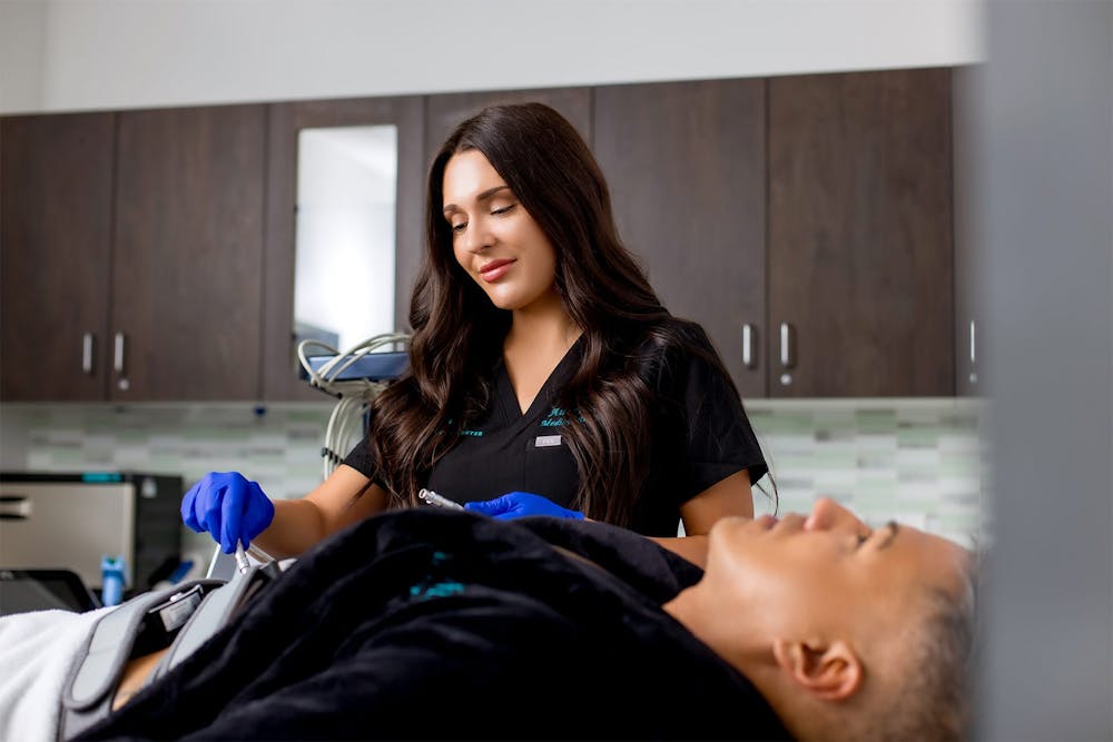 Man receiving EvolveX treatment