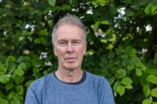 Portretfoto van geestelijk verzorger Okke Wisse.