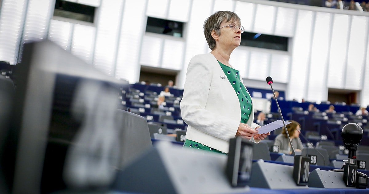 European Parliament tells ECB: make QE climate-friendly