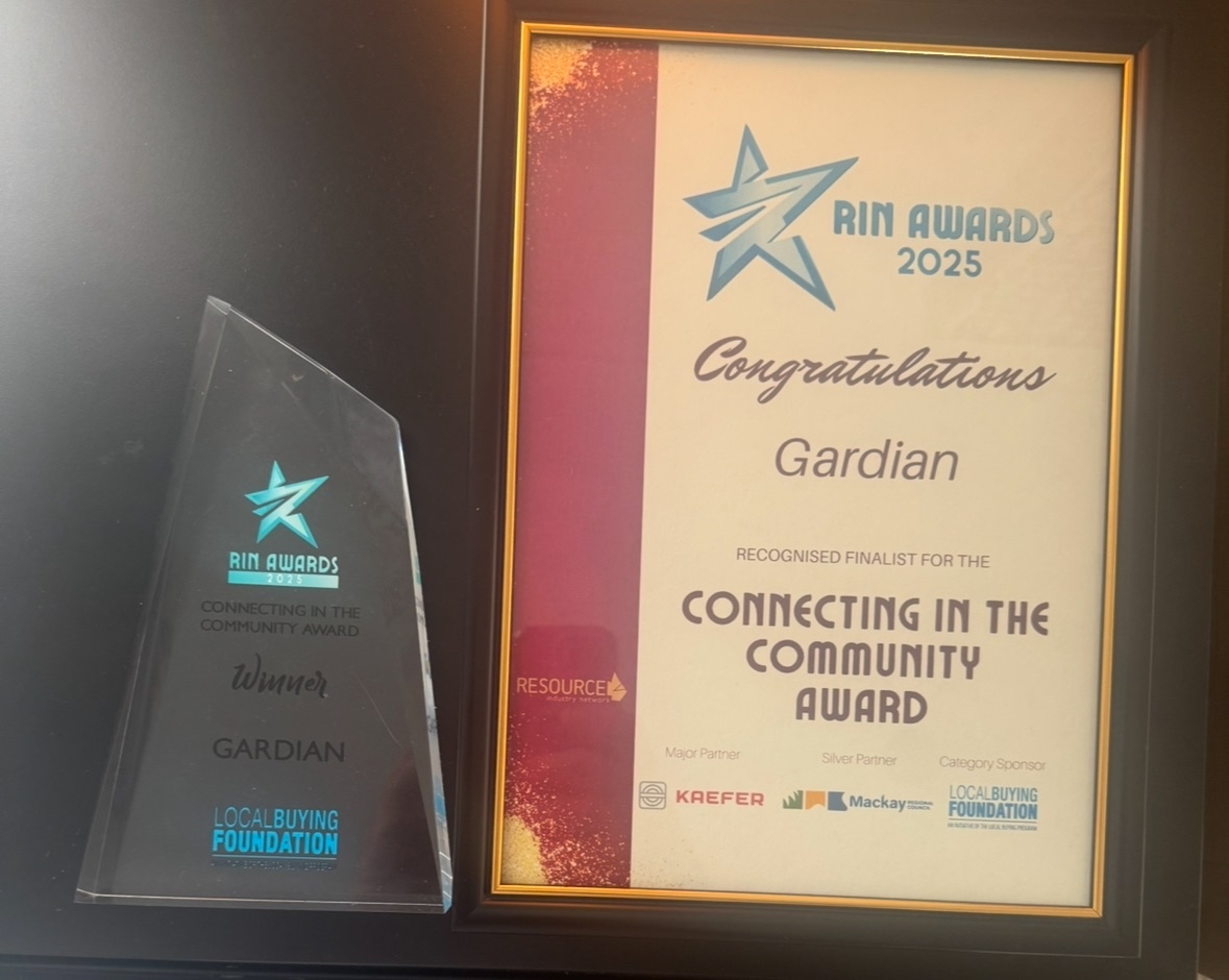 Gardian in Mackay received this Plaque of RIN Connecting in the Community Award.