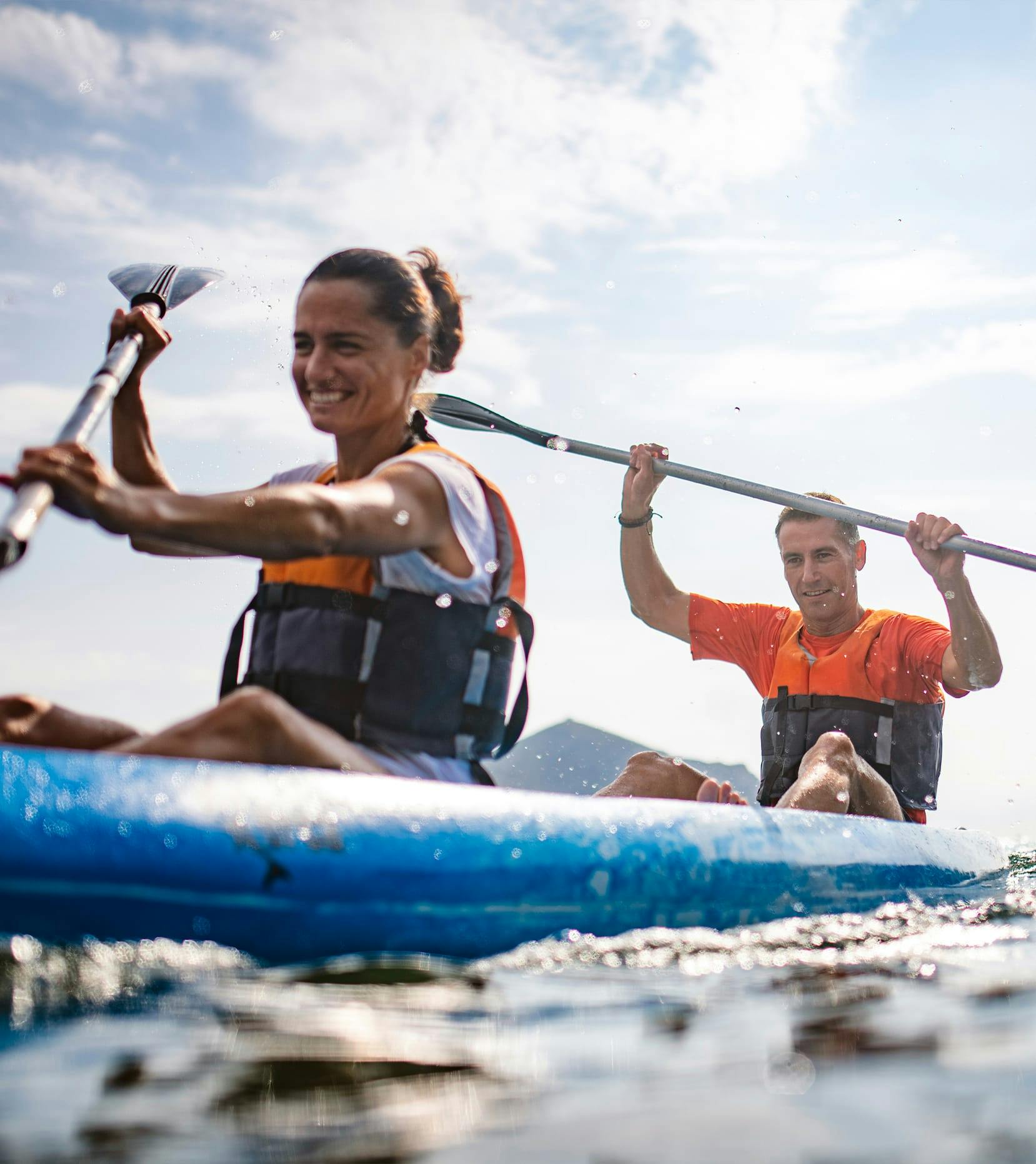couple kayaking