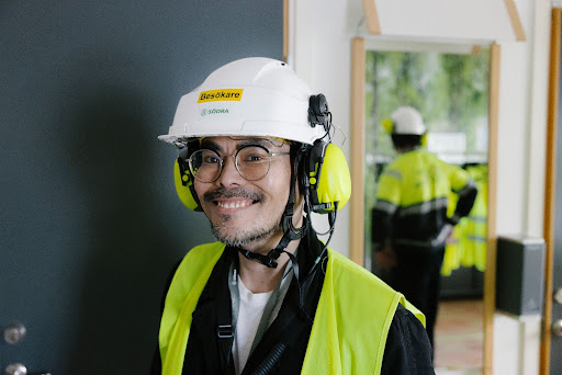 Miki Tokashiki visits the Sodra Once More pulp mill