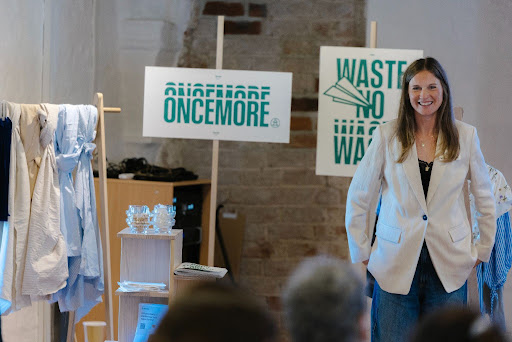 A Sodra employee presents about circular economies and no waste fashion