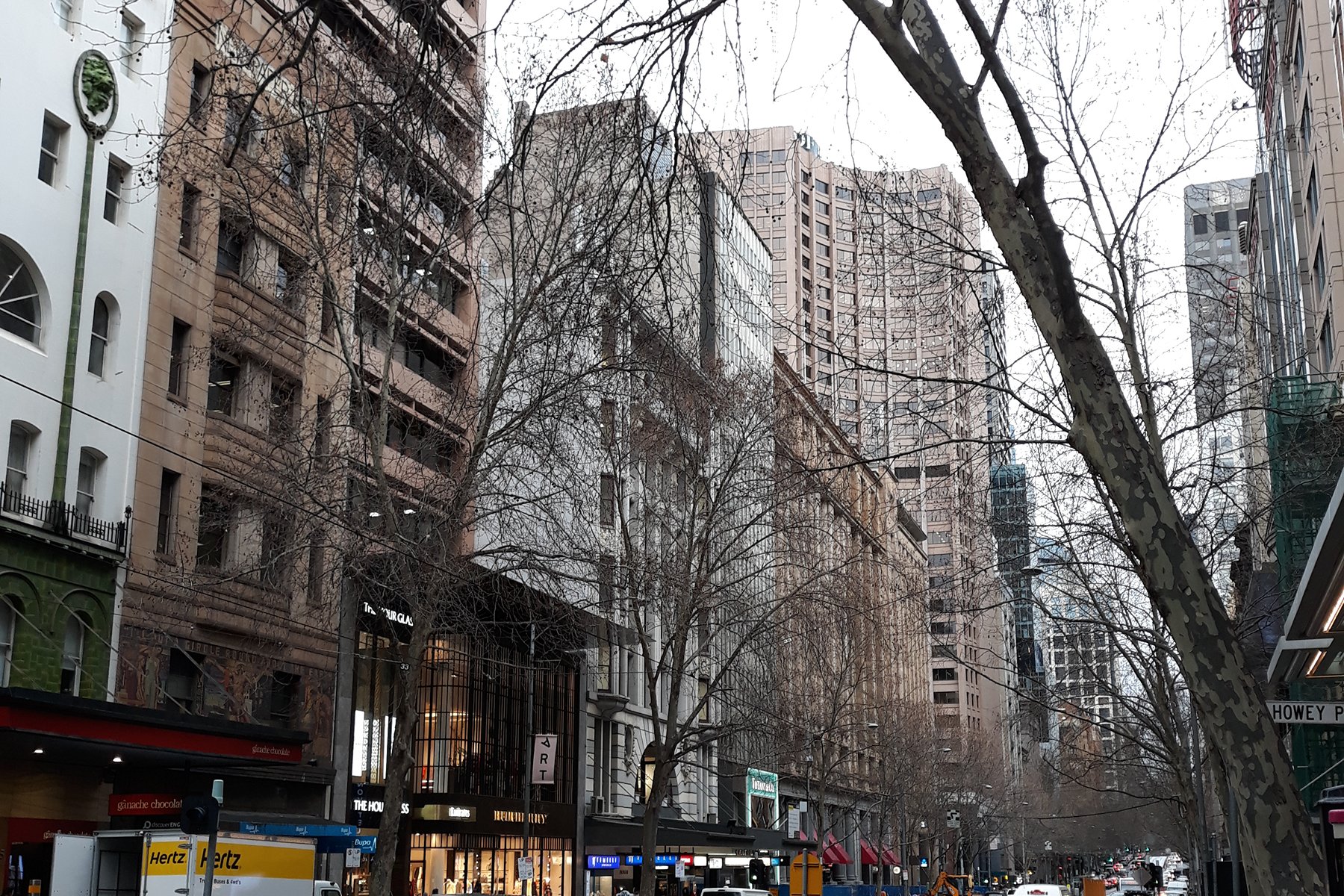 Hero image for article 'How to rent an apartment or house in Australia: a guide for foreigners'