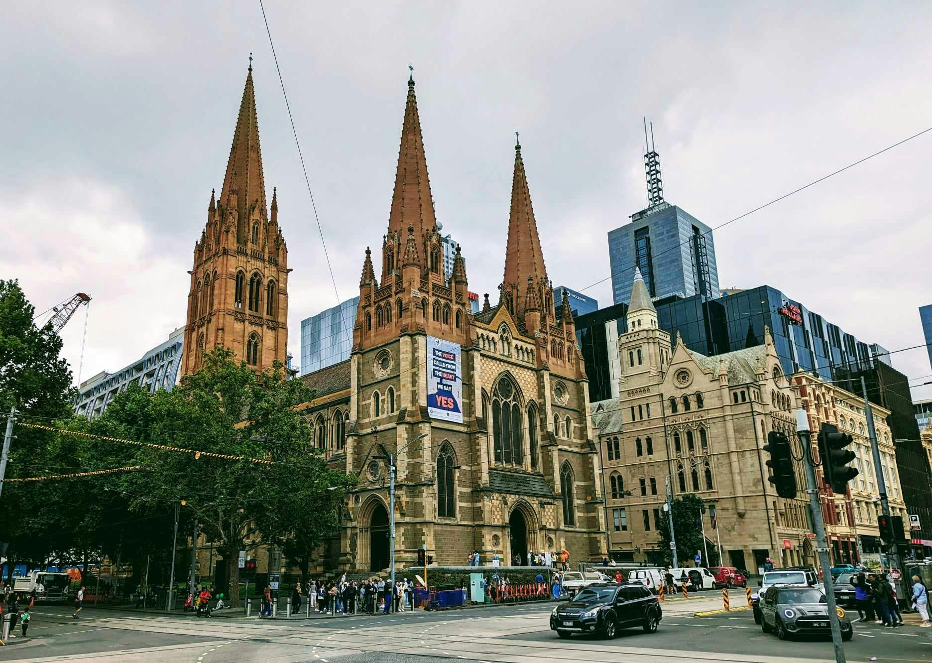 Catedral de St. Paul en el centro de Melbourne Una foto de la Catedral de St. Paul en el centro de Melbourne