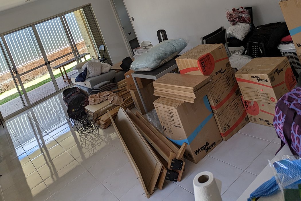 Article cover: How to send a package from Australia to Colombia: A complete guide