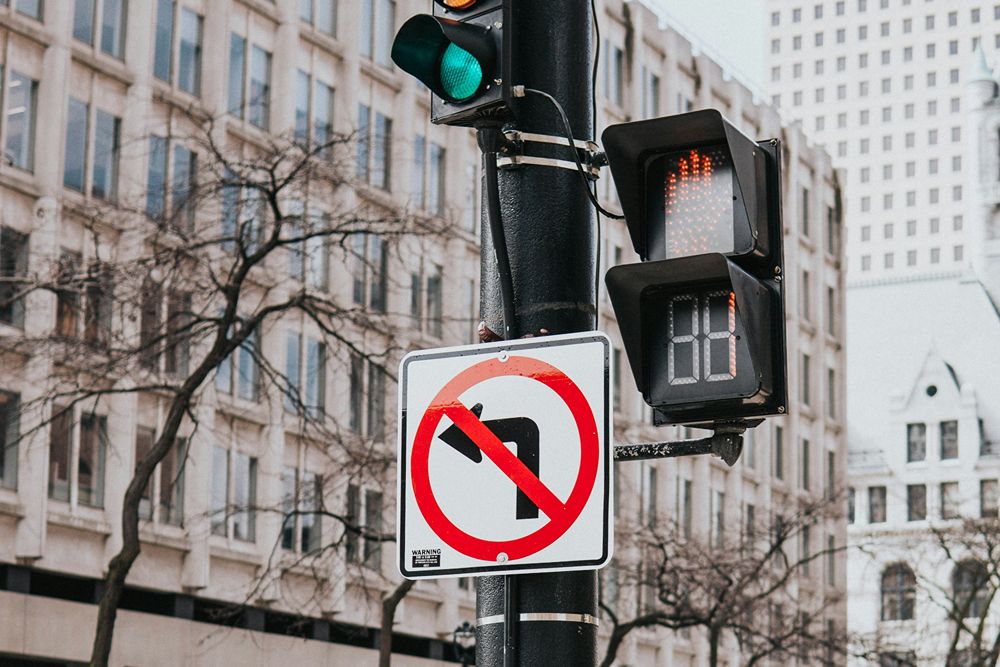 photo of a traffic light