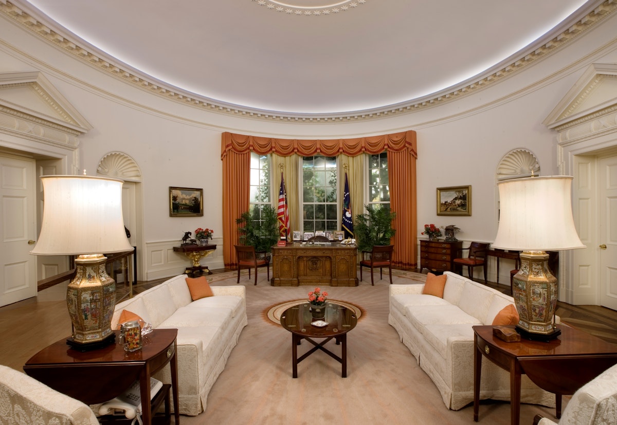 https://www.datocms-assets.com/132698/1732216168-oval-office-exhibit_scale-corrected.jpg?auto=format&fit=max&w=1200