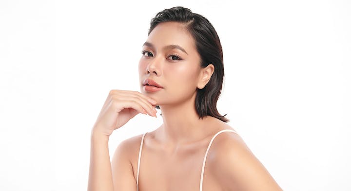 Sarah showing patient mirror