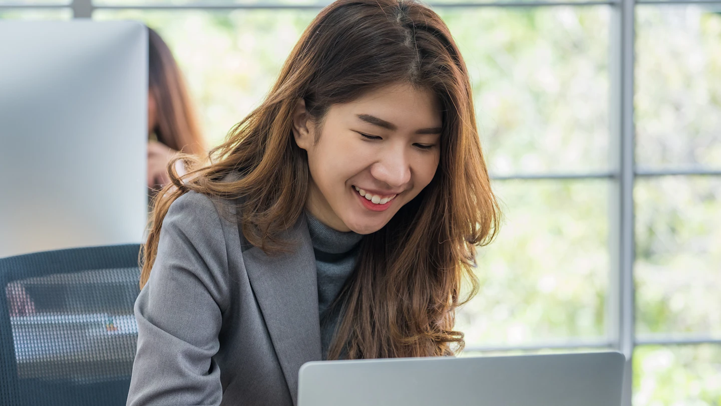 PSK ID Employer Happy Woman Working