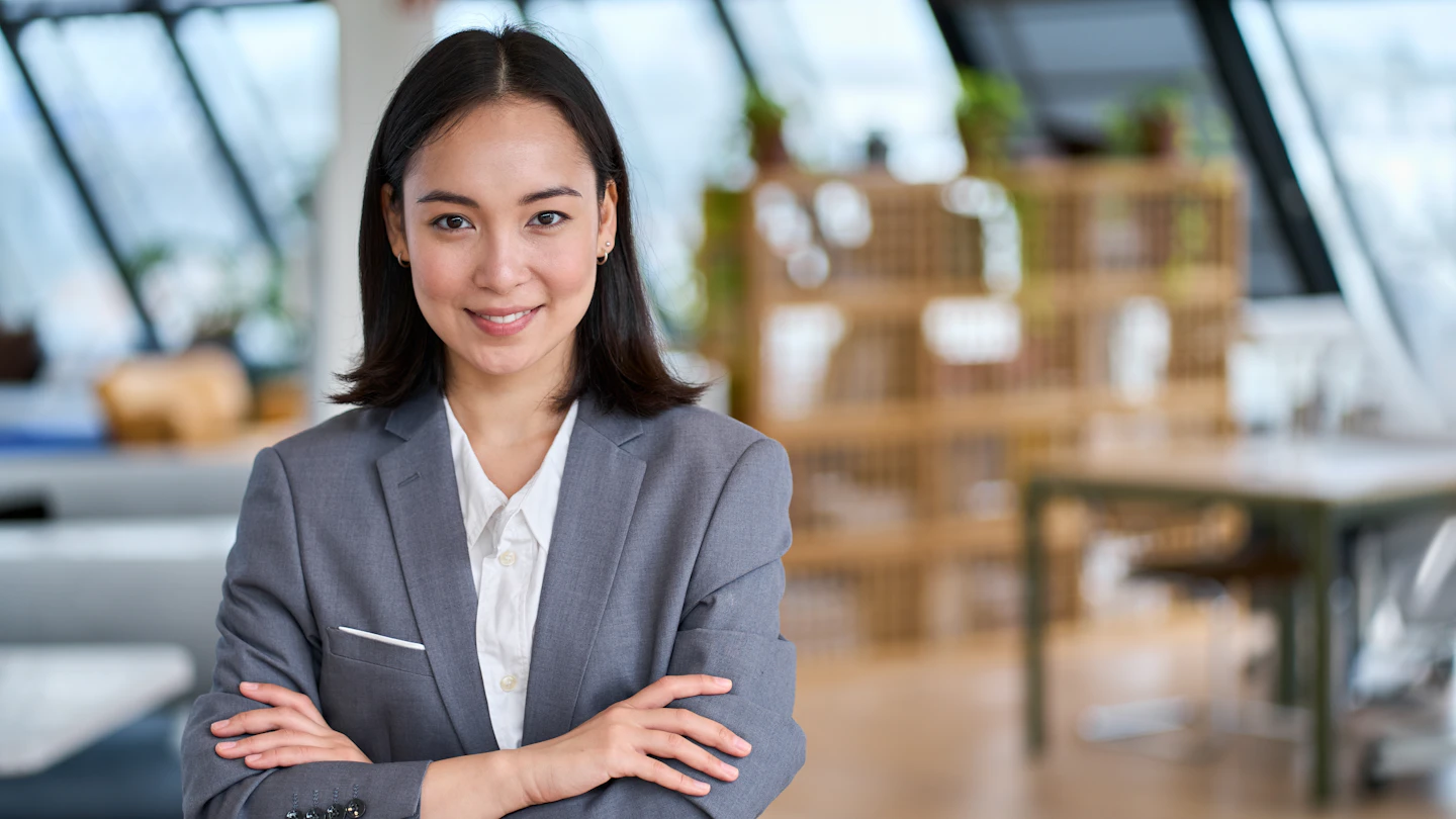 TH Expertise Woman in office