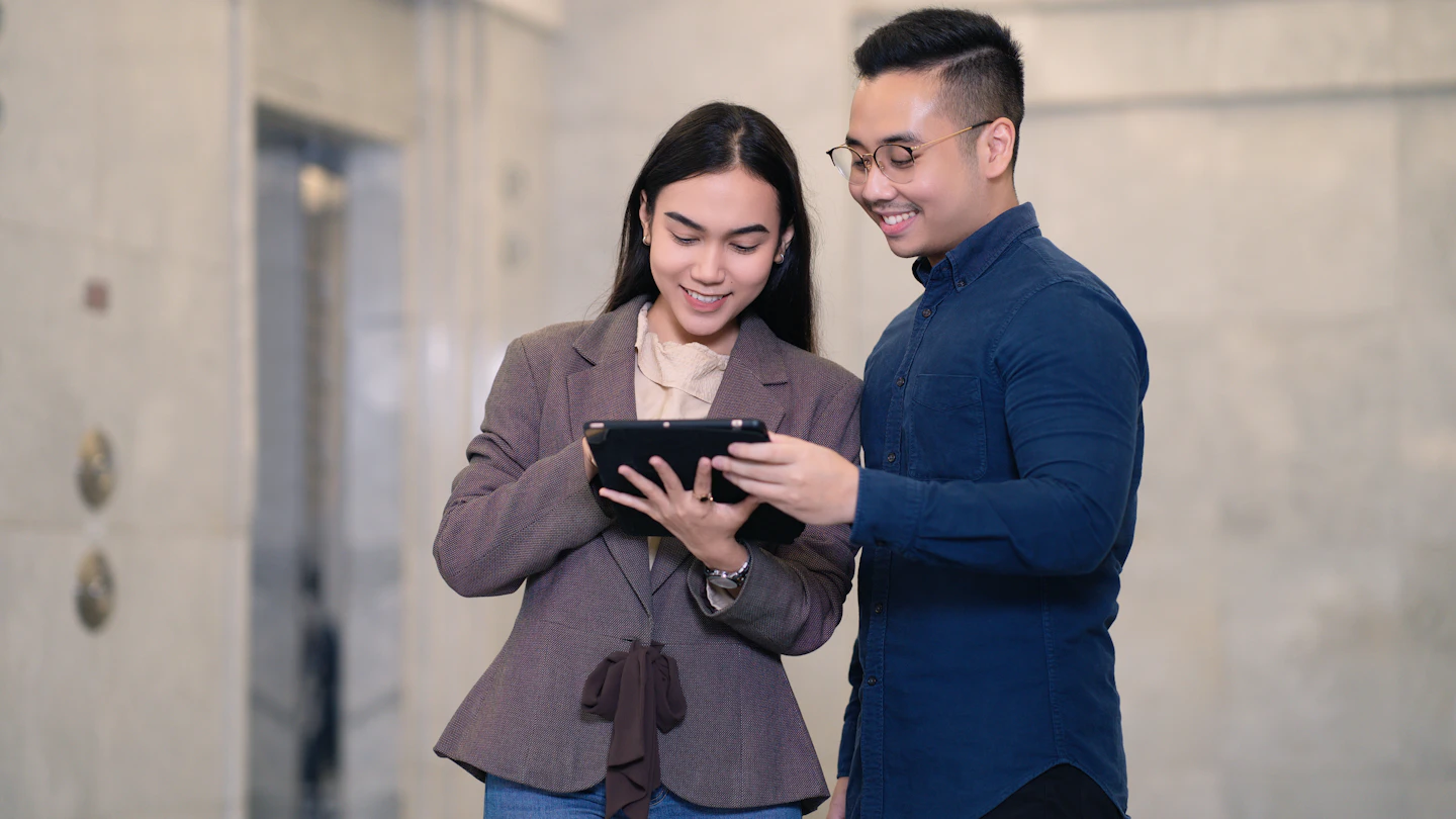 ID Services Man Woman Office