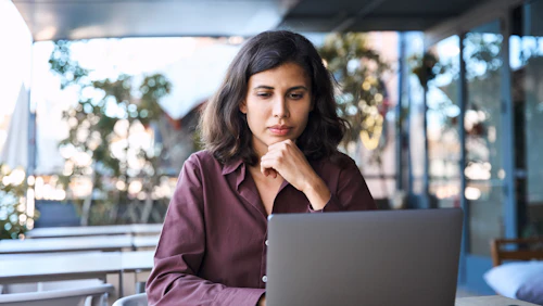 indian woman using laptop