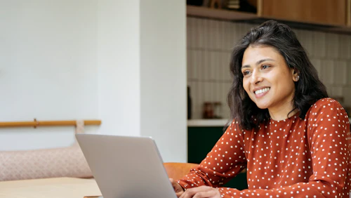 indian woman using laptop