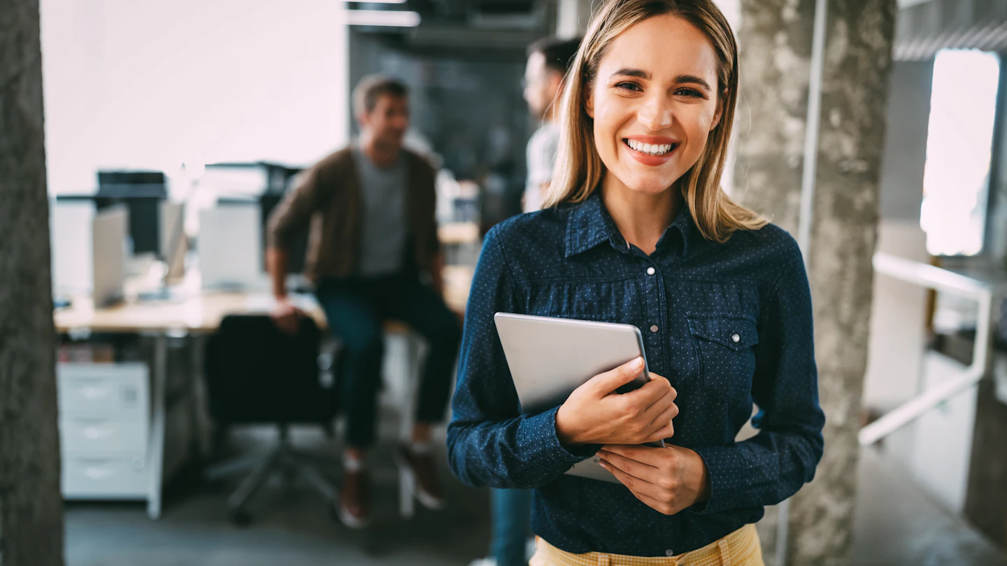 PSK Job Seeker Girl in office