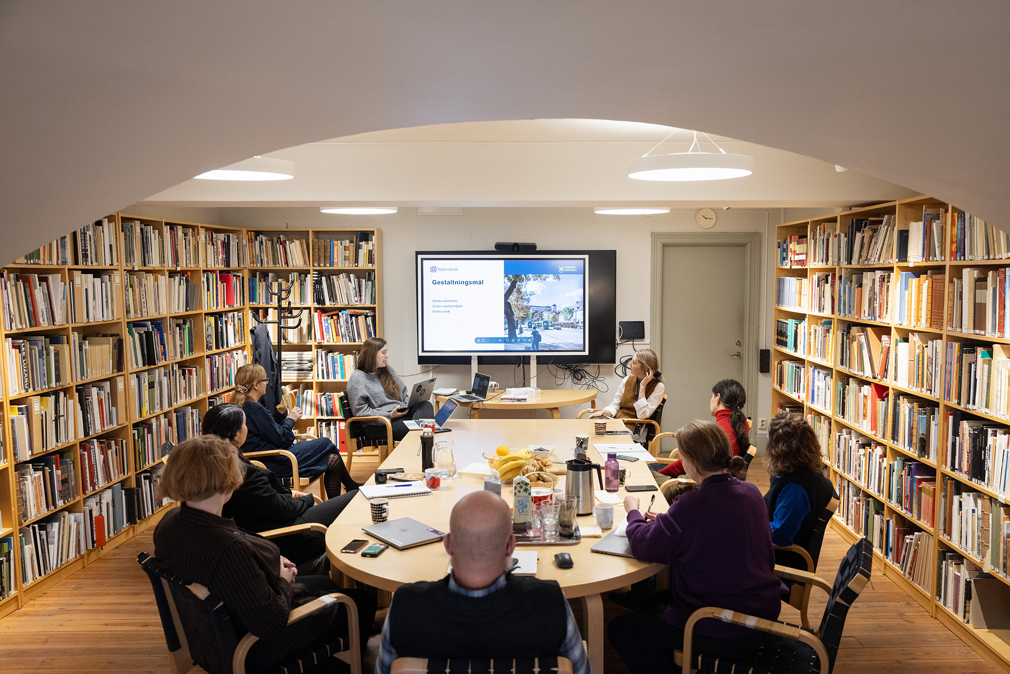 Platsens betydelse, deltagare från Uppsala-gruppen med tjänstemän från kommunen. Foto: Carl Johan Eriksson.