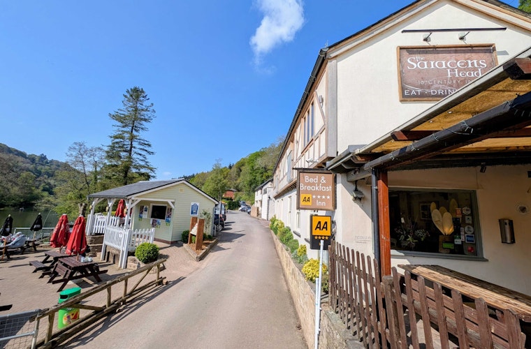 Saracens Head Side View